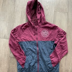 Curl surf wind breaker